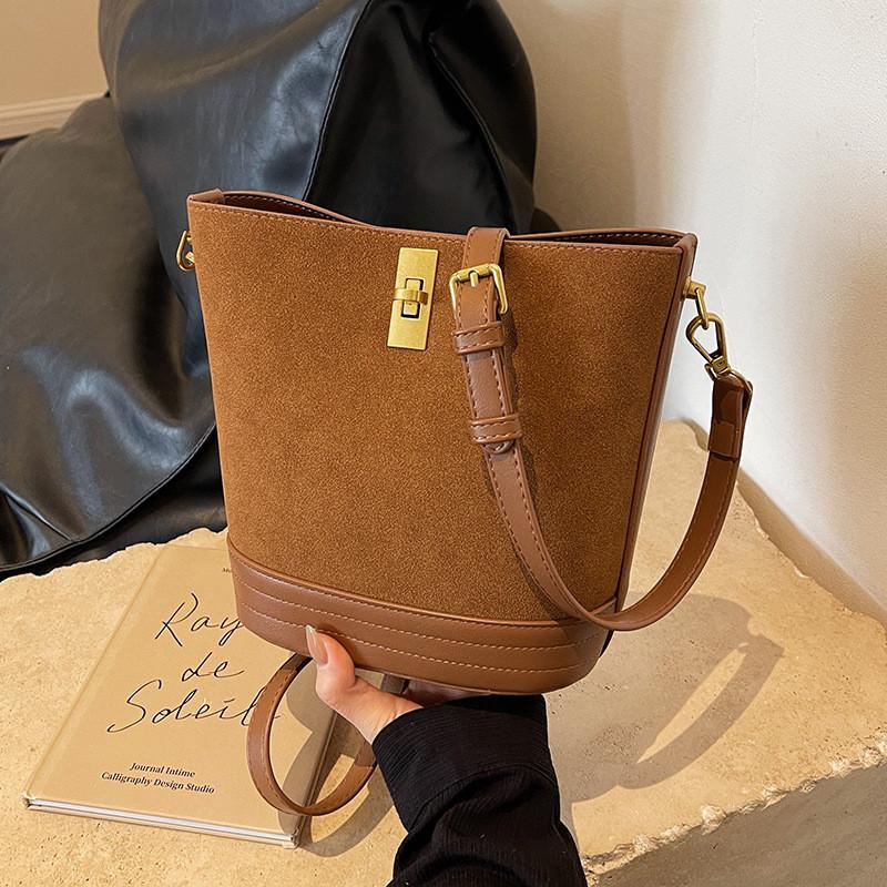 IELGY Women's Autumn/Winter Messenger Bucket Bag - Stylish & Trendy