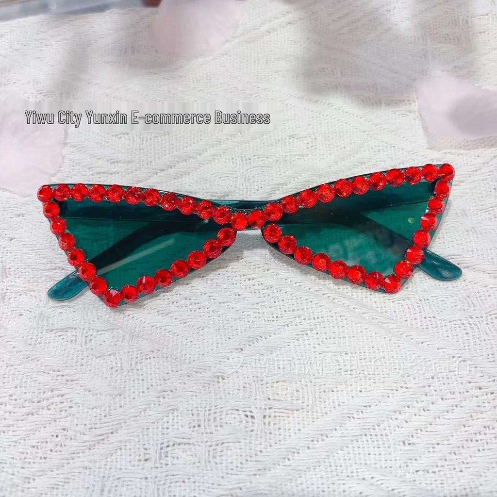 Handgefertigte Punktbohrer Schmetterling Party-Sonnenbrille - Dreieck-Design für Damenmode