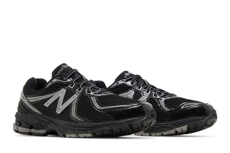 New Balance 860v2 'Black Grey'