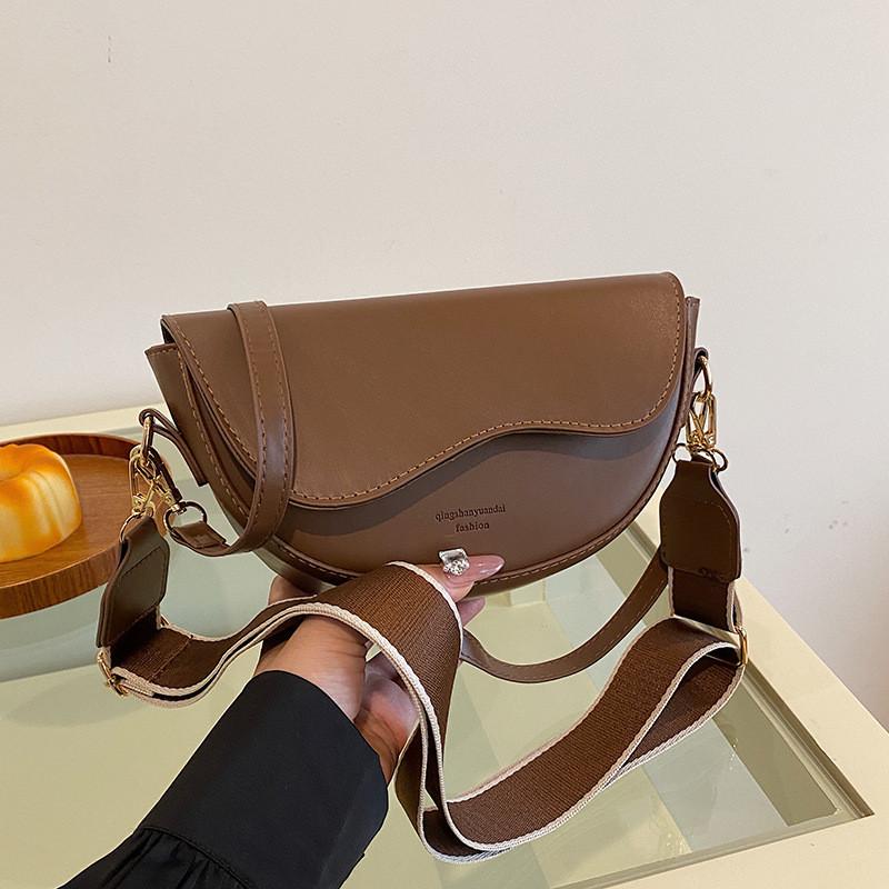 Minimalist Pu Saddle Bag For Women With Crossbody Strap For Daily Use