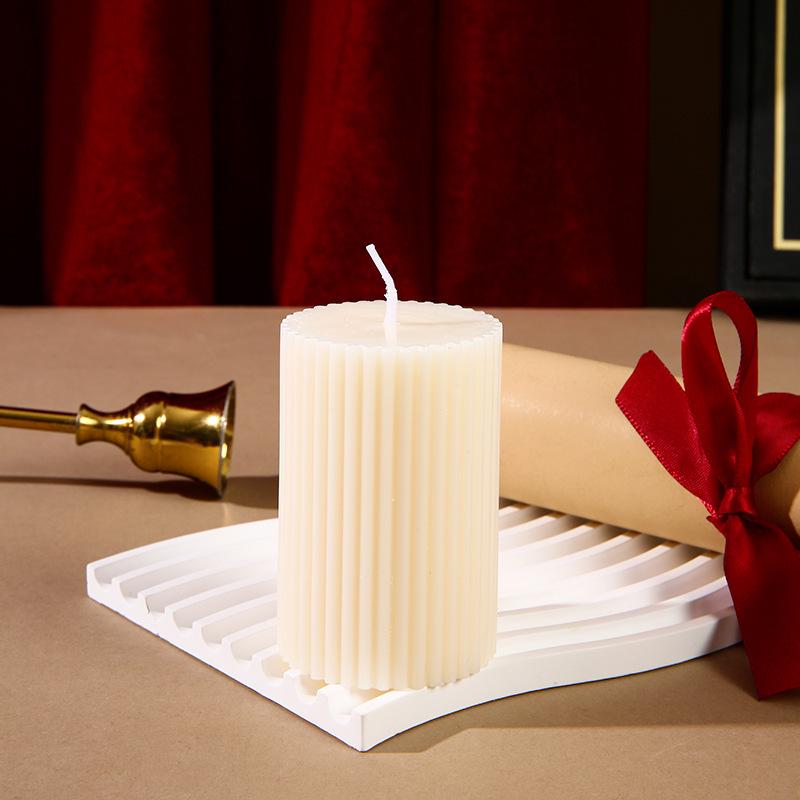 White Cylindrical Aromatherapy Soy Candle - Creative Ornament for Holiday Atmosphere