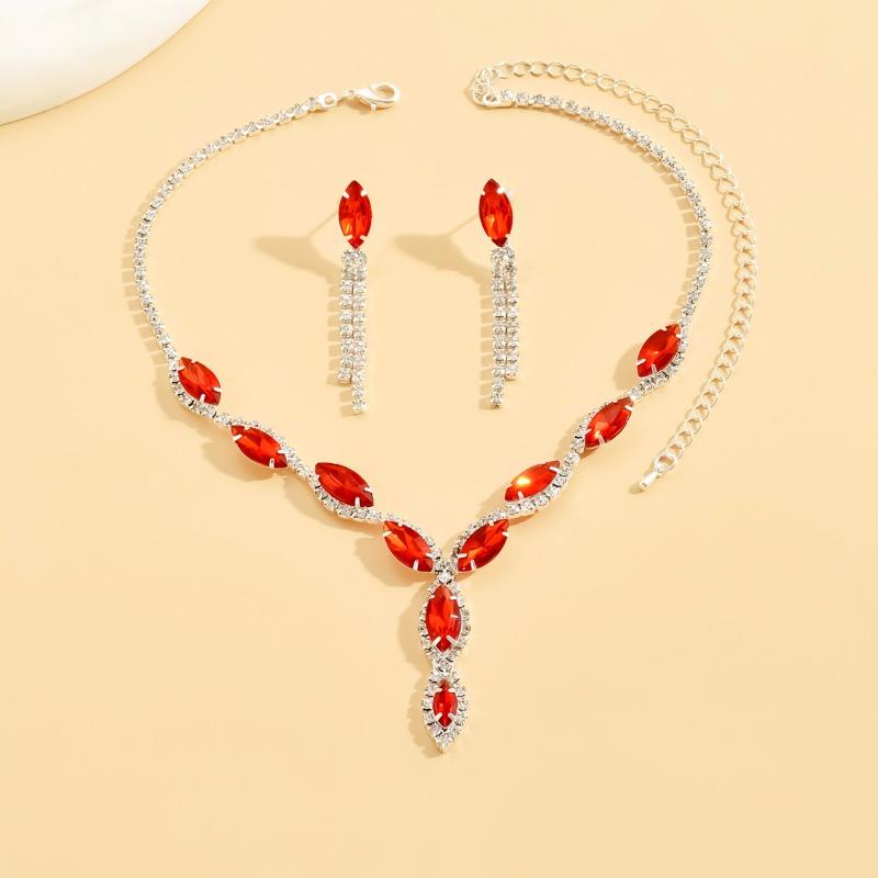 Women's jewelry evening dress accessories 3-piece set: bracelet, necklace, and earrings