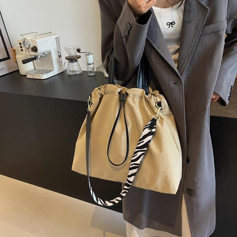 Большая вместительная сумка-ведро с завязками на шнурке женская сумка через плечо сумка — фото 7