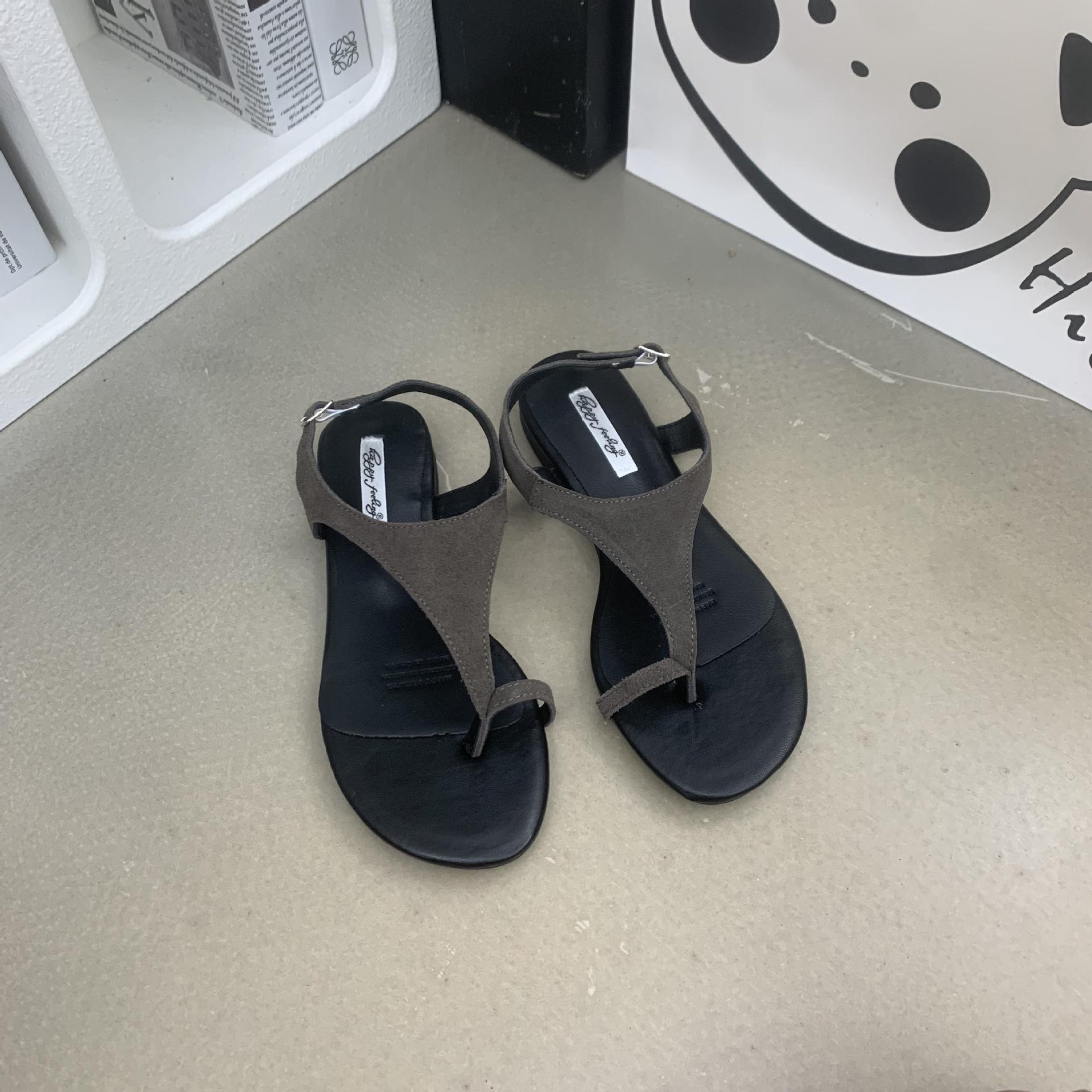 

Fashion Women s sandals 2025 new fashion toe flat sandals for outdoor wear on the beach retro Roman 35