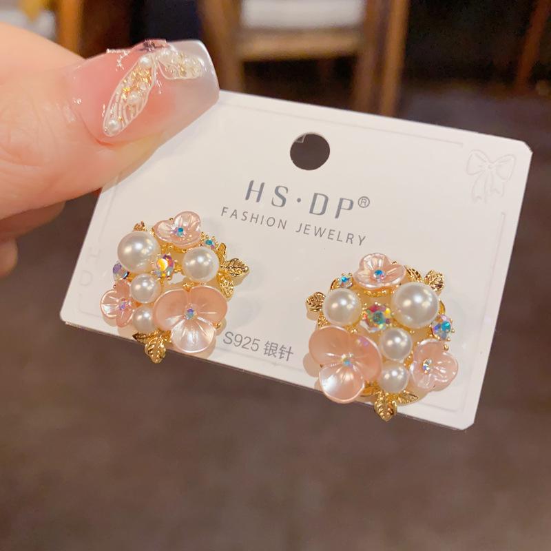 French Gentle and Versatile Flower Round Earrings Fashionable Design High Quality Earrings