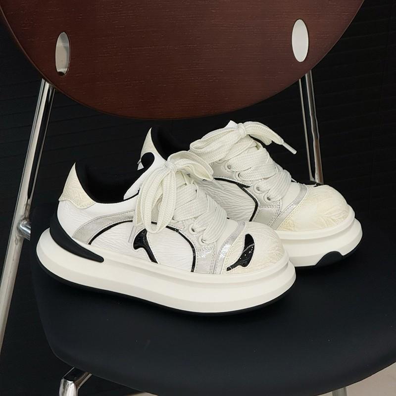 2025 spring and summer new platform bread shoes board shoes color matching versatile height increase casual sports shoes support one 2025