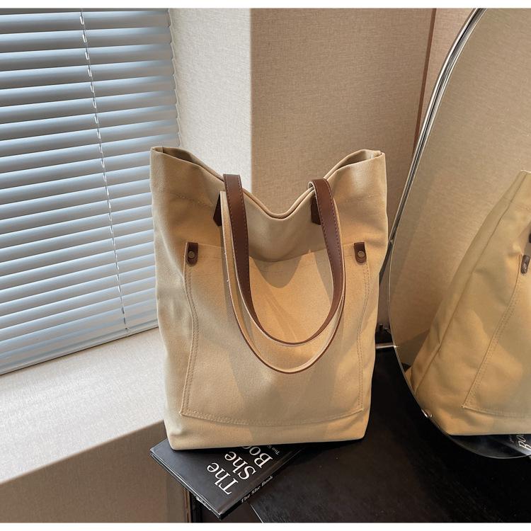Large capacity niche design tote bag casual fashion personalized new shoulder bag women