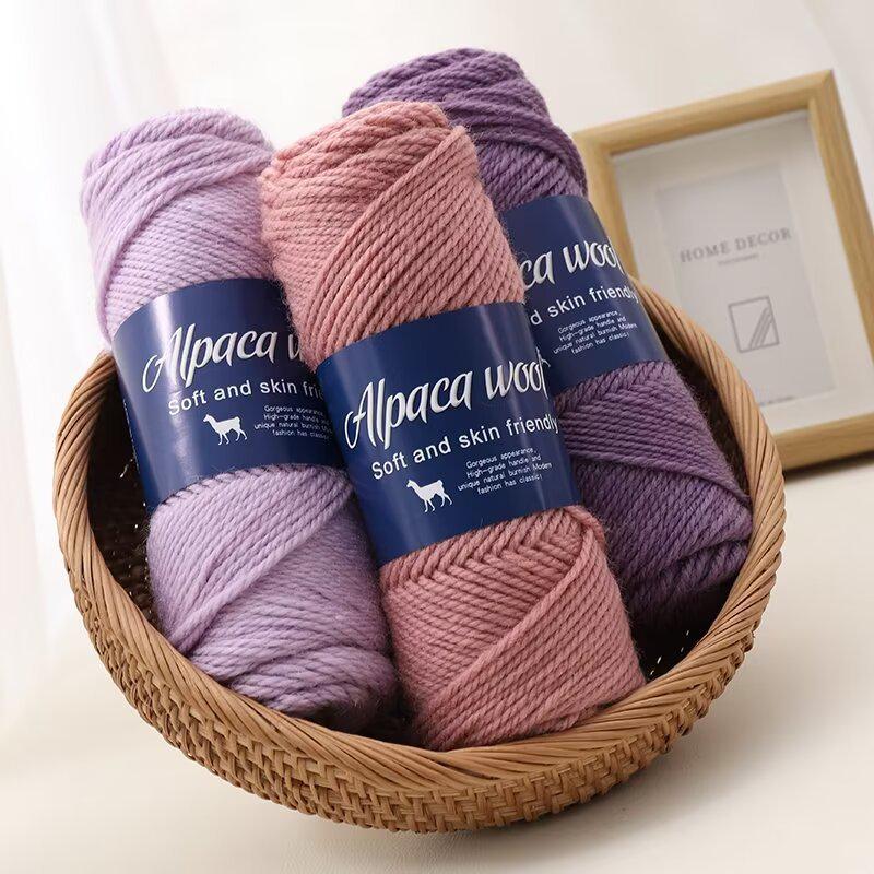 Soft Alpaca Yarn: Comfortable, ideal for hand-knitting scarves and other medium-thick projects.
