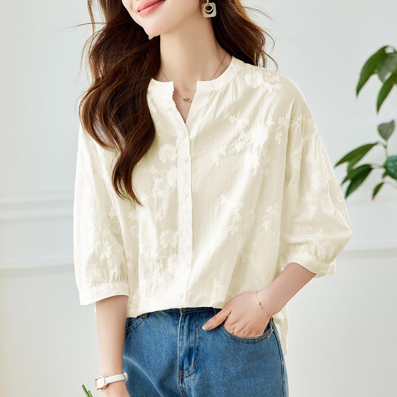 Lace Embroidered V-neck Short-sleeved Shirt for Women's Summer New French Chic Loose Top