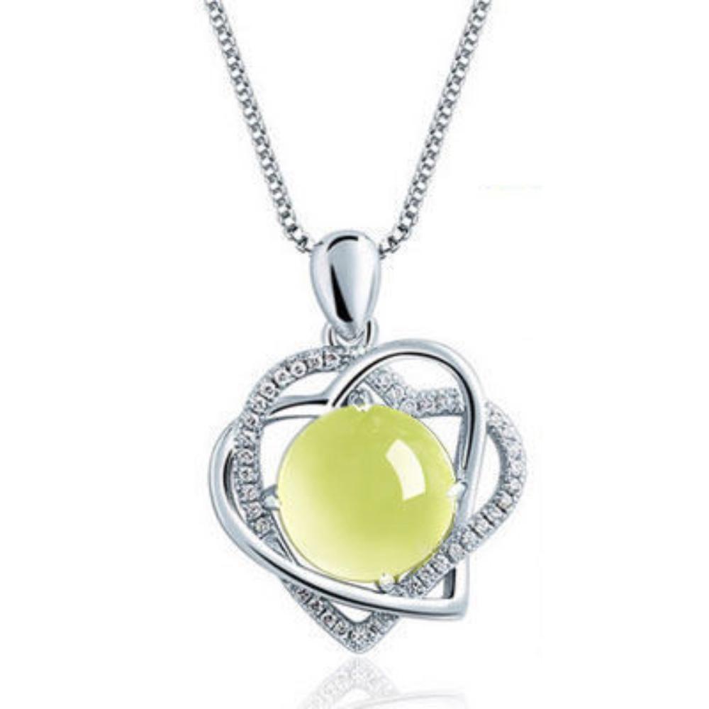 

Elegant Silver Crystal Heart Necklace for Women with Grape Stone Pendant Stylish Collarbone Jewelry