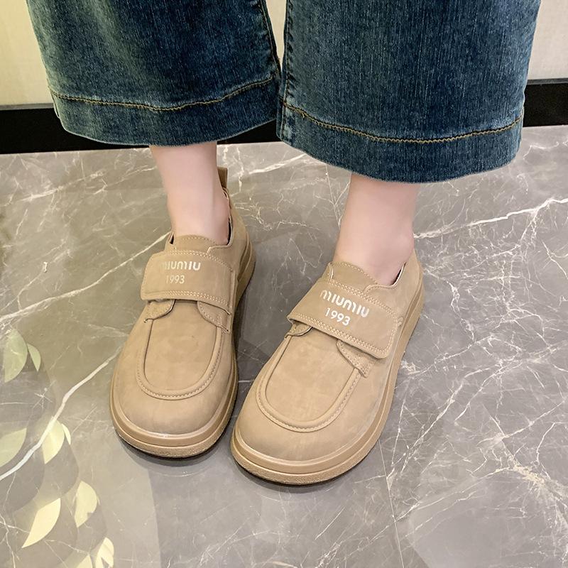 

Velcro casual soft-soled Doudou shoes women s flat-soled versatile spring new one-pedal loafers commuter women s single shoes 40
