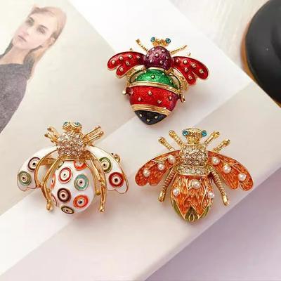 Baroque Vintage Bee Brooch Fashion Vintage Enamel Insect Corsage Pin Accessories