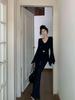 American Retro V-neck Flare Sleeve Spicy Girl T-shirt - Women's Autumn Slimming Black Long Sleeve Top.