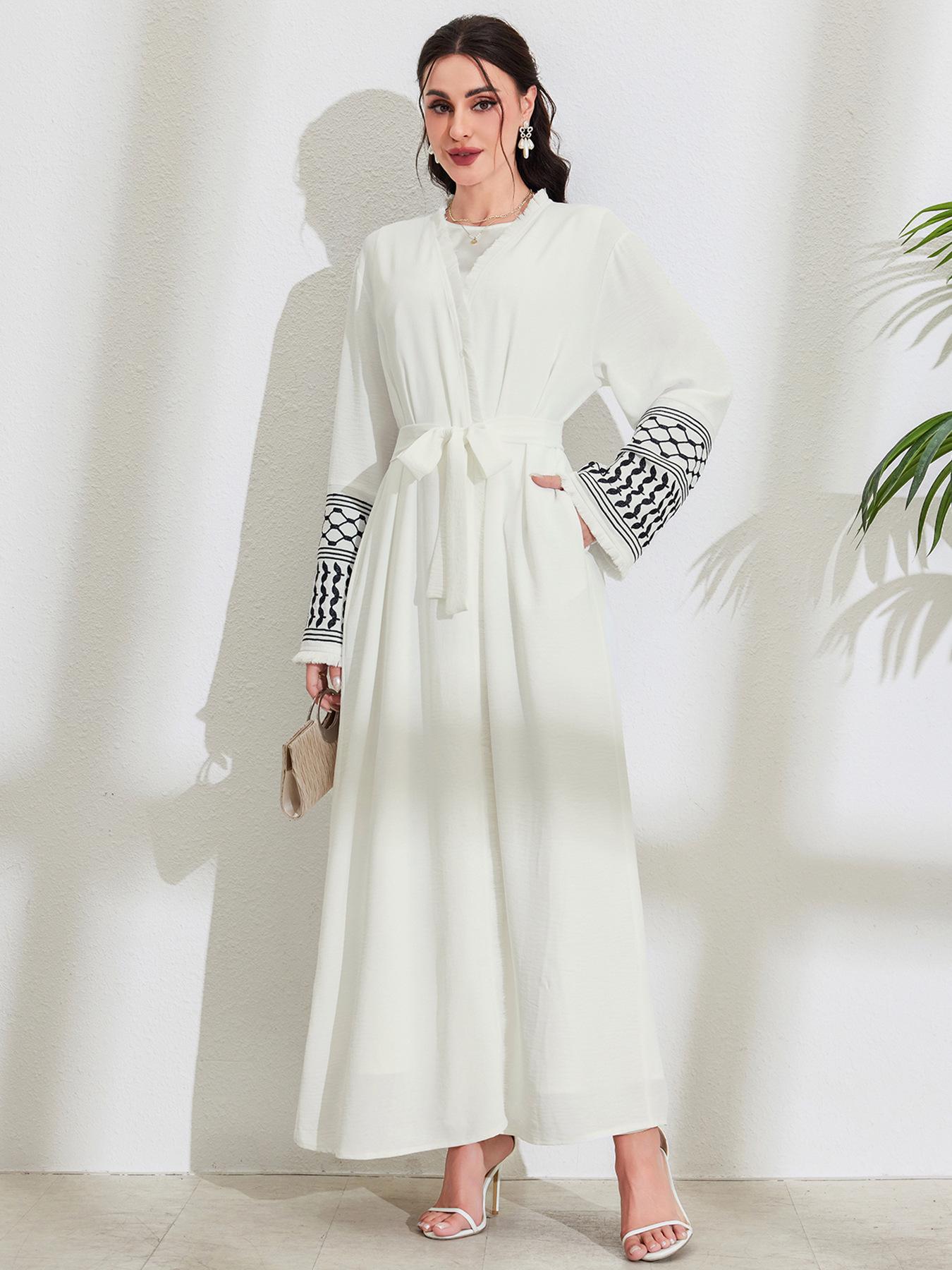 

Елегантна вишита сукня-кардиган у стилі колор-блок з поясом на талії для мусульманок One Size бежевий