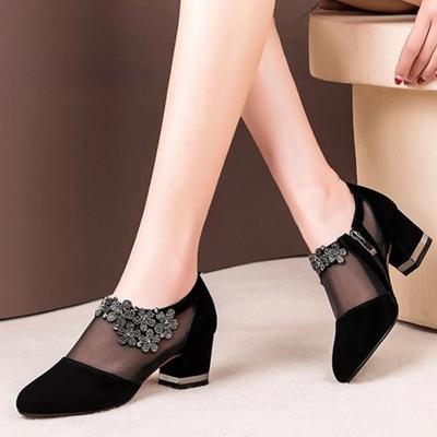 Madingi moteriški batai Seksualūs juodi tuščiaviduriai tinkliniai smailūs kulniukai Moteriški elegantiški gėlių formos kalnų krištolo ornamentas Avalynė Moterims 35-43