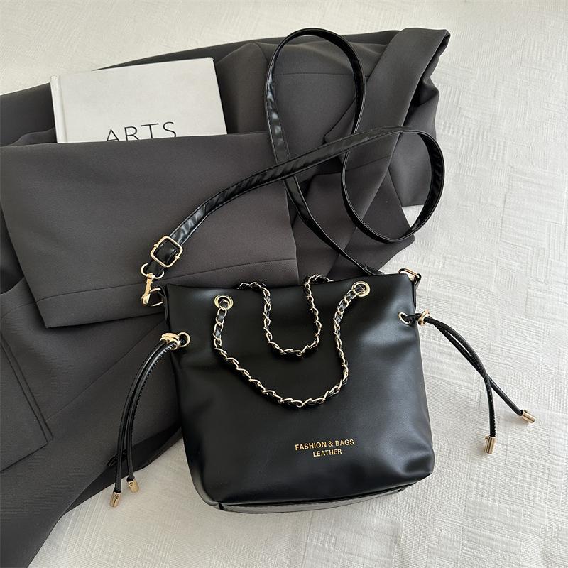 

Premium texture simple and versatile shoulder handbag women s autumn new suede tote bag fashion commute