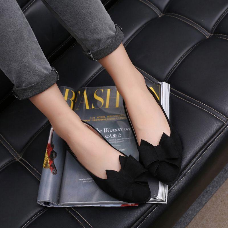 Flat-bottomed Versatile Doudou Shoes 2025 Spring New Bow Internet Celebrity Pointed Head Shallow Mouth Single Shoes Women