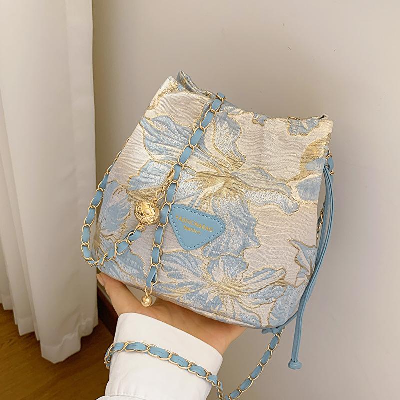 

Новая маленькая женская сумка в китайском стиле 2024 года, новый летний тренд, сумка-мессенджер через плечо с цепочкой, сумка-ведро Guofeng Hanfu