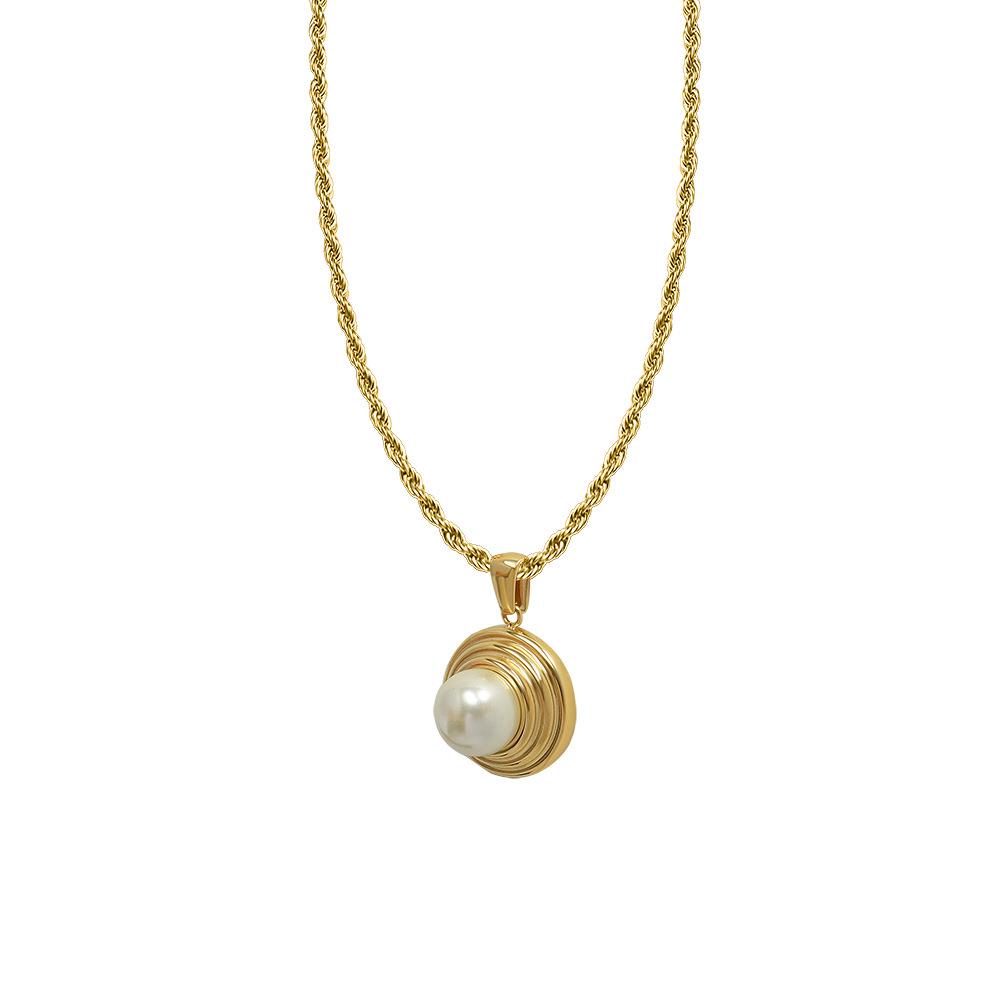 French Retro Titanium Steel 18K Gold-Plated Pendant Necklace with Imitation Pearl