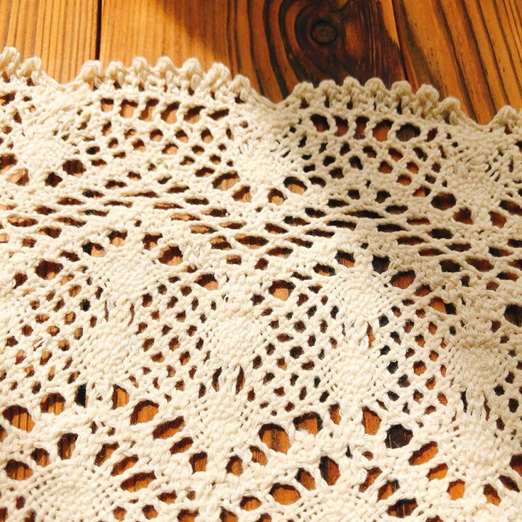 Boho Crochet Lace Polyester Table Runner with Tassels – Woven Rectangular Christmas Holiday Table Decor for Kitchen, Wedding, Dinner