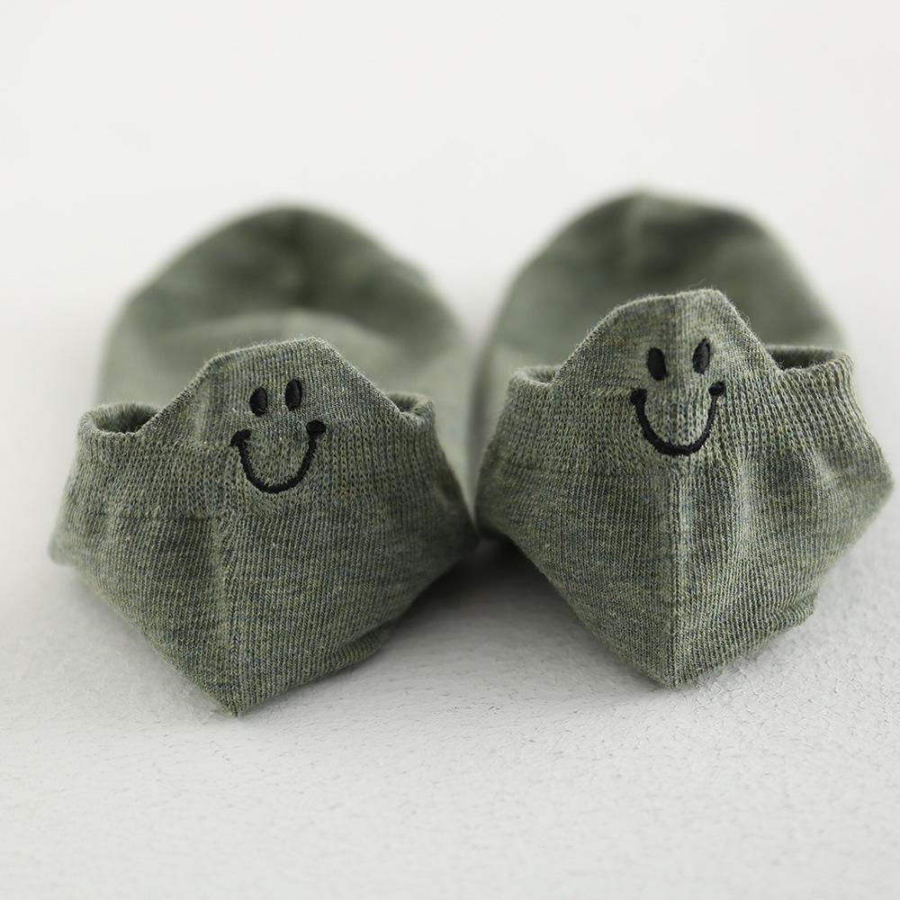 Chaussettes de cheville brodées lapin et carotte de dessin animé mignon printemps/été 2022 pour femmes