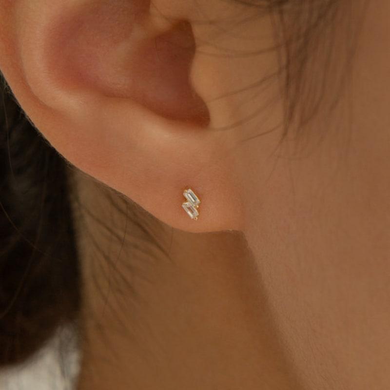 LUNNE 14k Double Baguette Mini Stone Piercing (14k Gold) #LFPI09