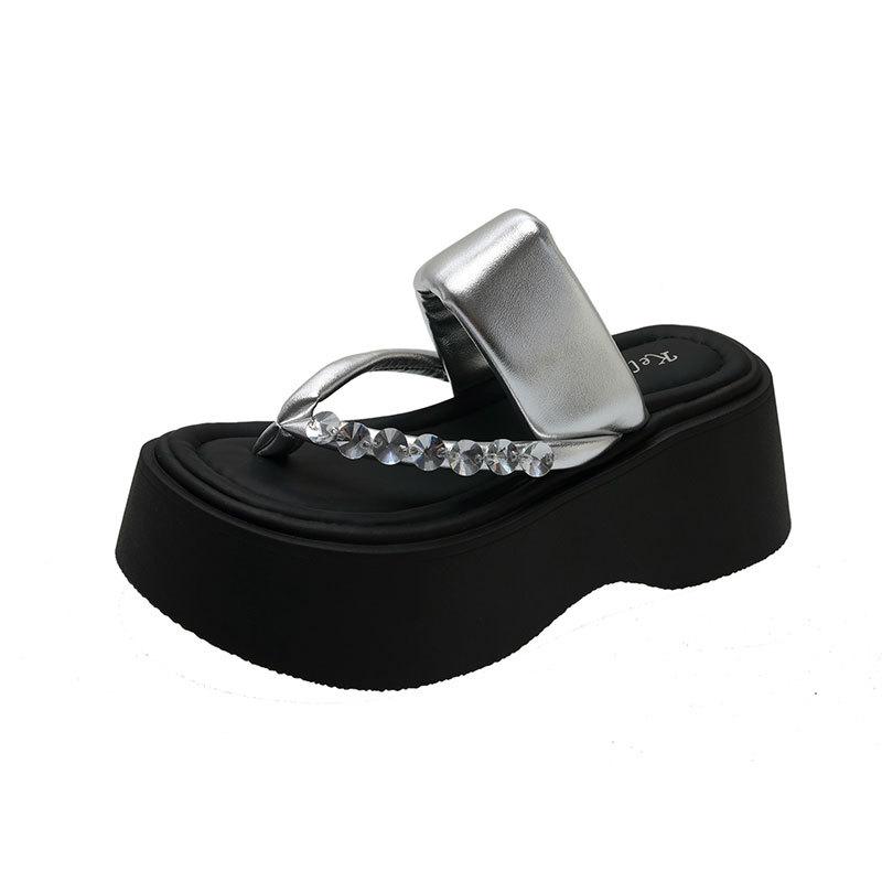 French Beautiful Slippers Women's Summer Wear 2025 New Small Thick-soled Flip-flops Net Red Toe Cool Slippers