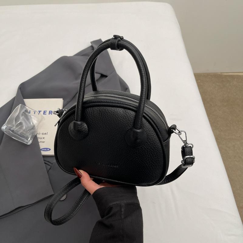 Fashion small bag women's new summer versatile messenger bag high-end portable bowling bag