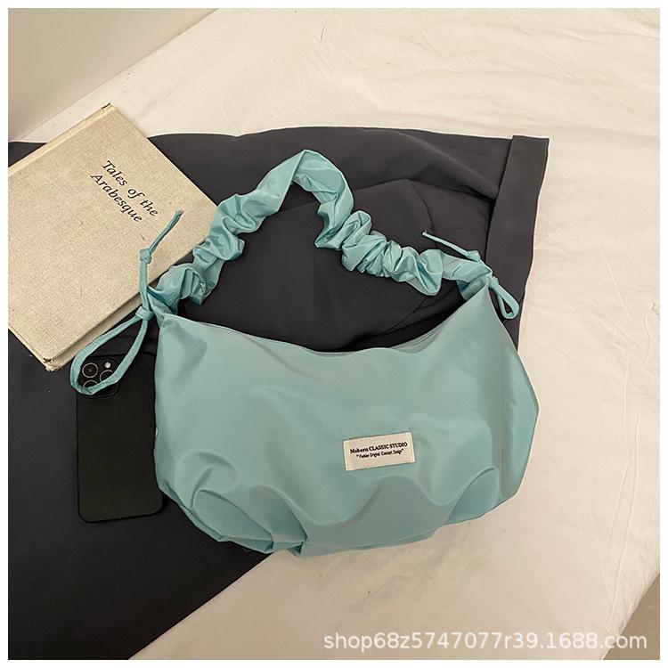 Large Capacity Messenger Bag Women's 2025 New Armpit Bag Commuter Leisure Bag Fashion Folds Simple Shoulder Bag Tide