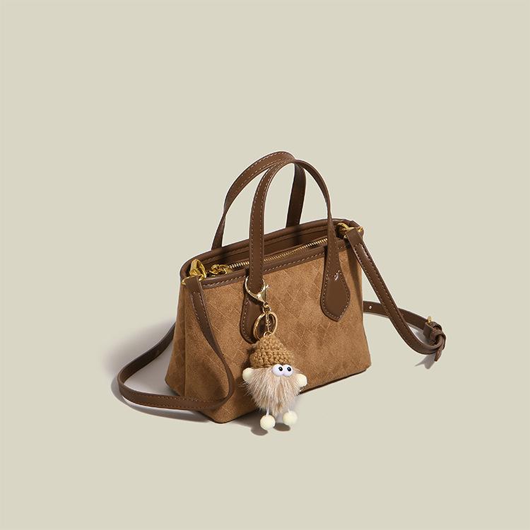 

Нишевая уникальная дизайнерская маленькая сумка 2024 года, осень-зима, новая высококачественная сумка-мессенджер с текстурой для женщин коричневый