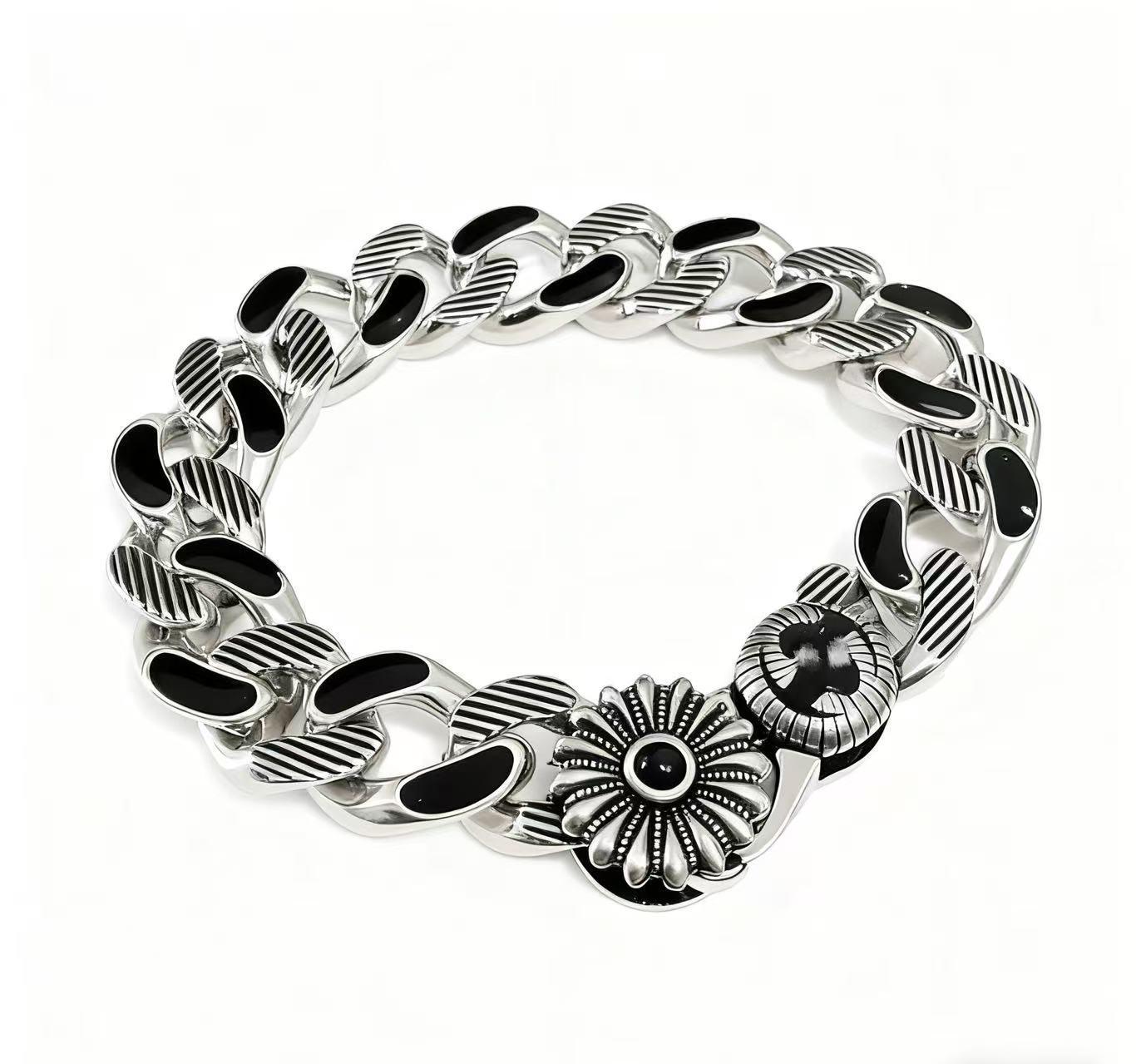 Kojiya Double G Distressed Enamel Daisy Necklace - European and American Fashion Trend Cuban Necklace 20 cm