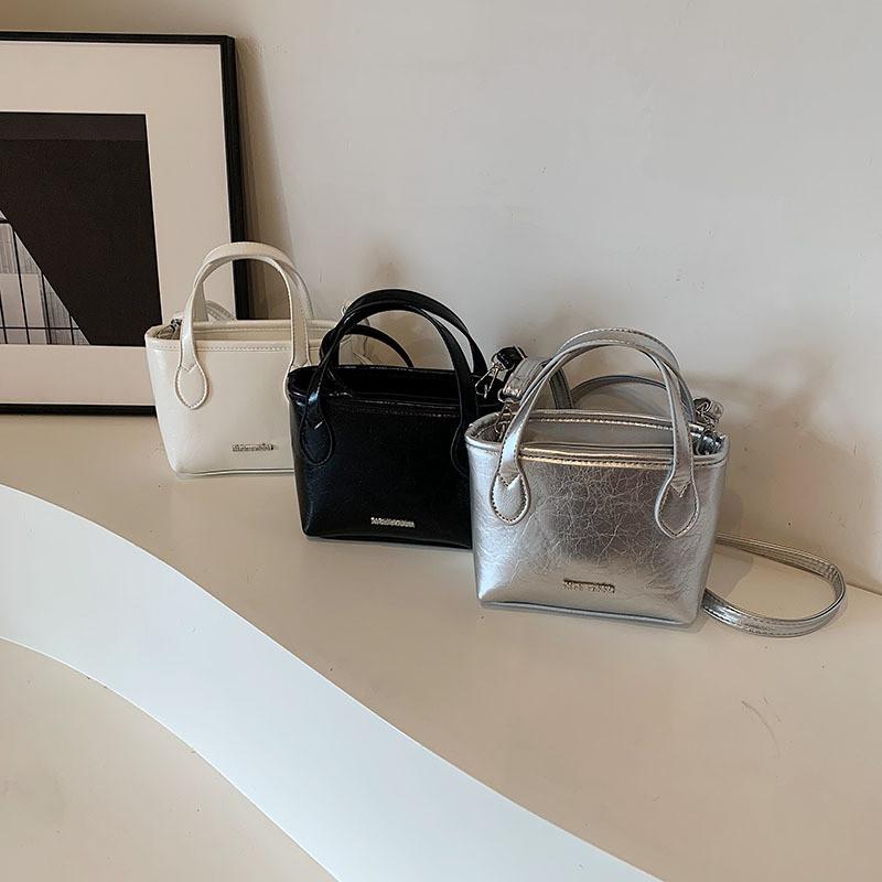 Stylish Lightweight Pu Tote Bag For Women Summer 2024 Urban Chic Shoulder Bag