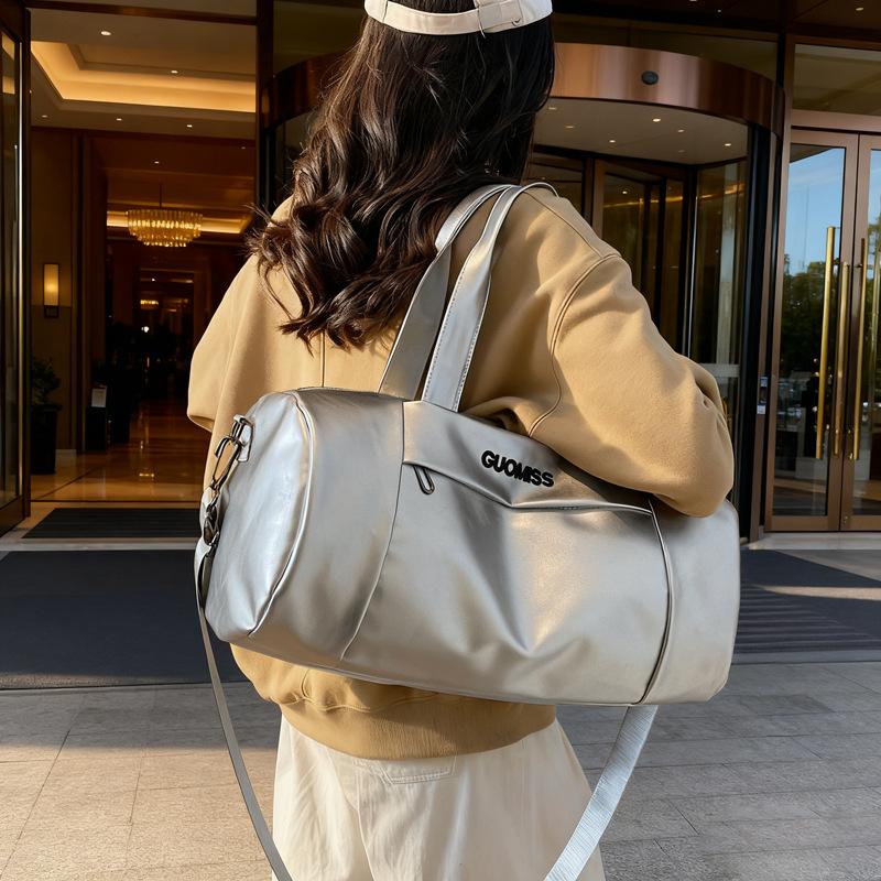 pu Large Capacity Travel Bag for Women2026New lightweight portable sports and fitness bag, multifunctional waterproof luggage bag