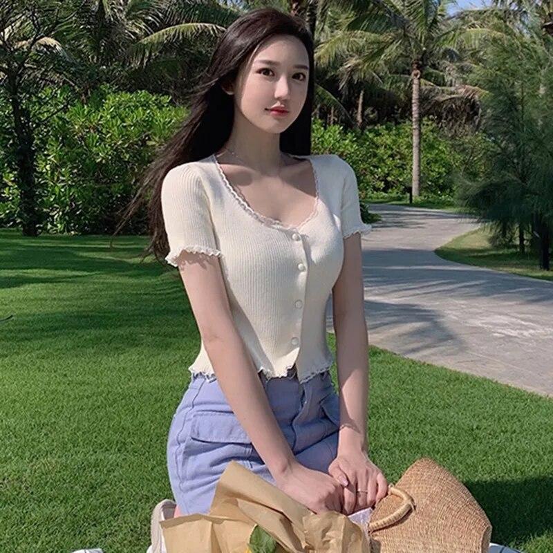 

Женская трикотажная футболка с короткими рукавами и круглым вырезом на пуговицах с открытым пупком, кардиган One Size