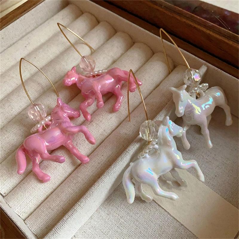 Handgefertigte Pferdehaken-Ohrringe aus Harz, Tierohranhänger mit Perlen, handgefertigte Ohrschmuck-Accessoires für stilvolle Frauen