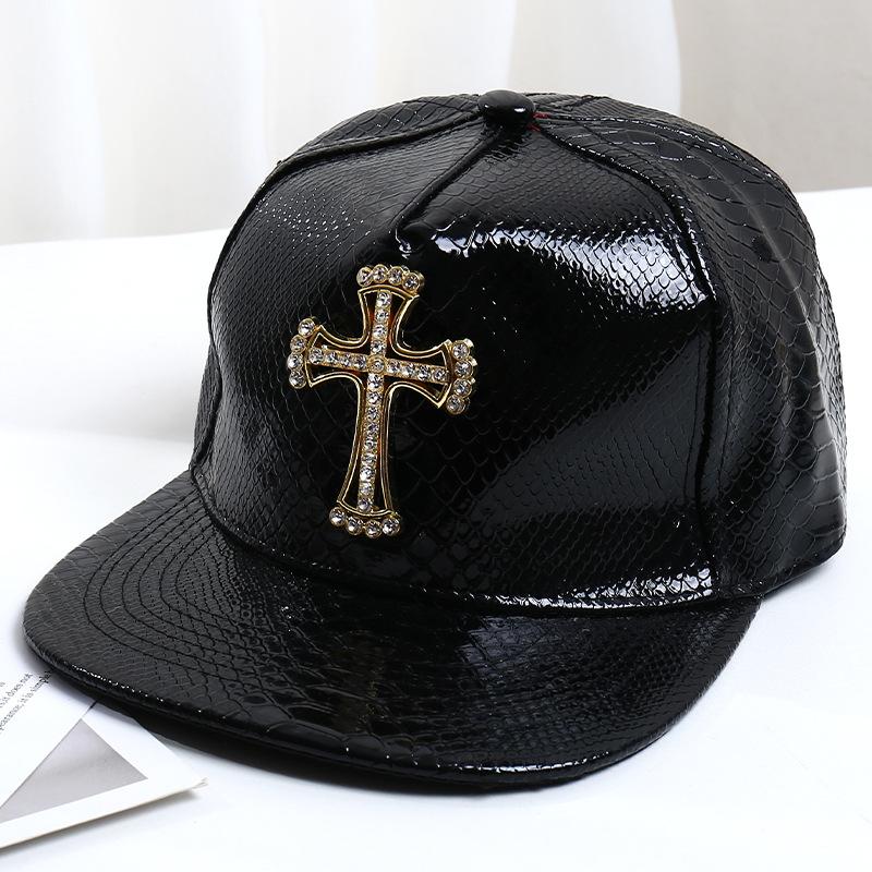 Cappellino da baseball in pelle PU con motivo coccodrillo, nuovo modello primaverile, cappellino trendy hip hop con teschio incrociato, visiera piatta