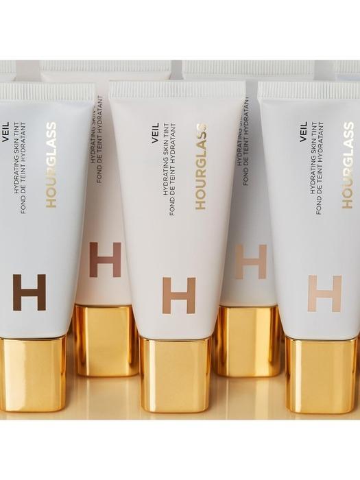 HOURGLASS Veil Hydrating Skin Tint