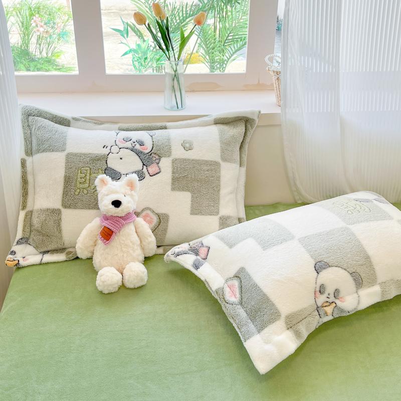 Print Flowers Winter Pillowcase Soft Warm Flannel Milk Keep Warm Pillow Shams Plush Machine Wash Pillow Covers 2 pieces
