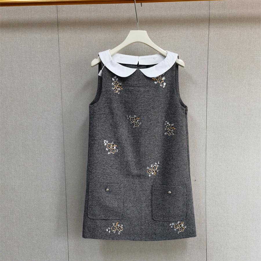 Gray Sleeveless Beaded Dress with Doll Collar - French Niche, Early Spring Style M