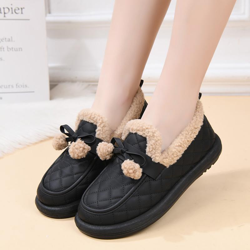 

Winter new Beijing women s cotton shoes fleece thickened non-slip warm mother shoes fashion Doudou cotton shoes 36