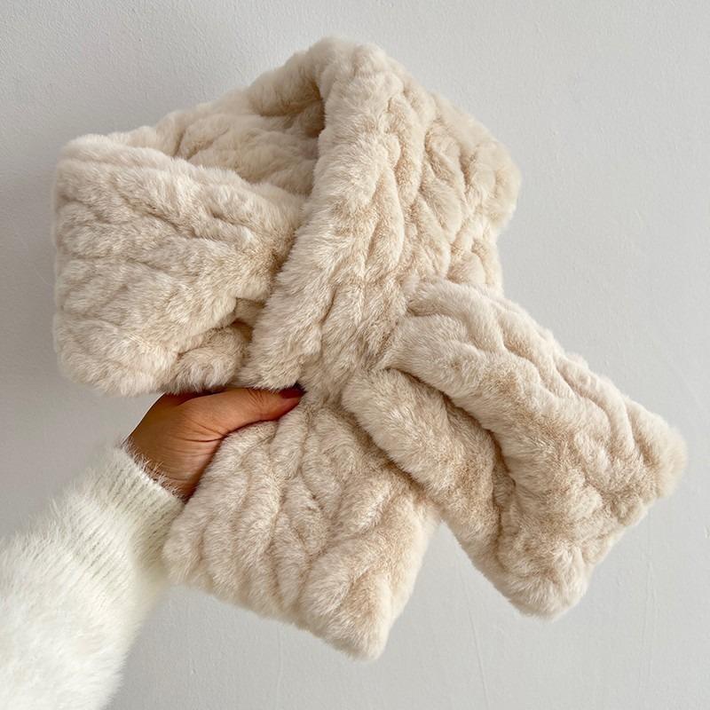 Thickened version of soft waxy wool scarf, female Korean version of solid color versatile cross short imitation Rex rabbit scarf, autumn