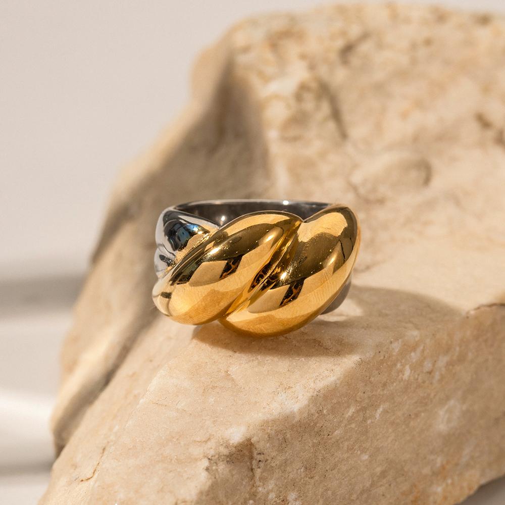 Youthway New Stainless Steel Gold Colorblock Thread Cast Ring High Quality Rust Proof Gold Color Finger Jewelry
