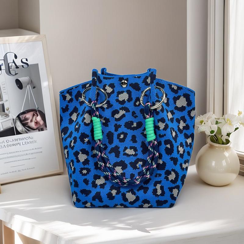 Handgestrickte Handtasche mit großem Fassungsvermögen, lässige, tragbare Pendler-Tragetasche, Umhängetasche, vielseitige Alltags-Handtasche