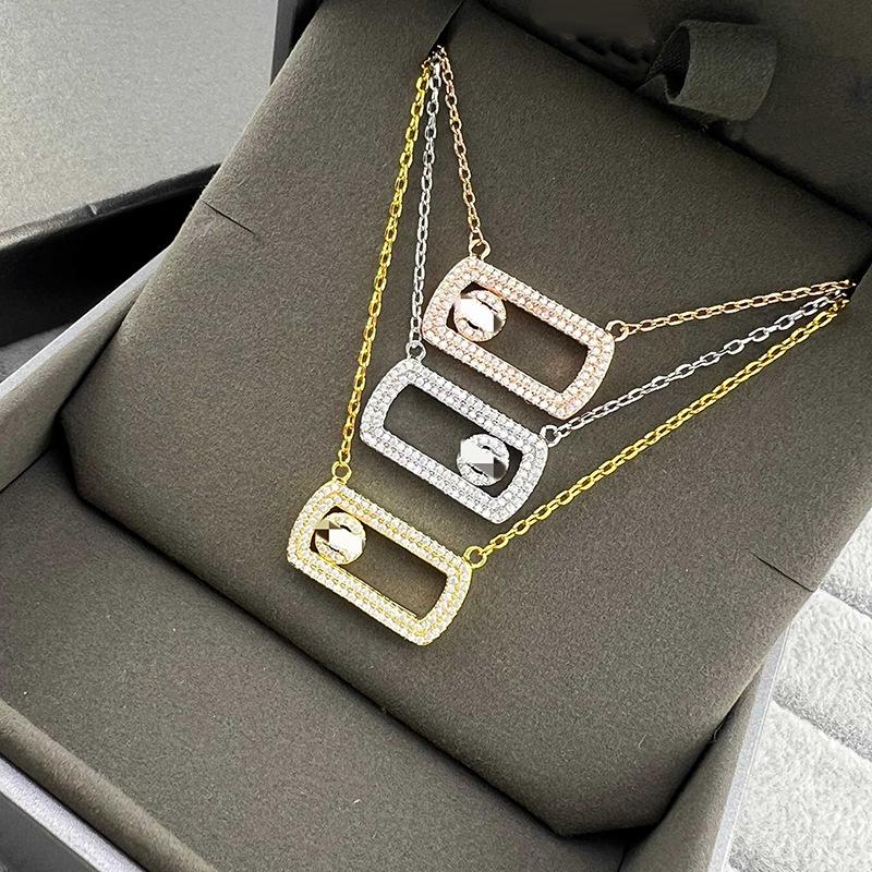 Elegant Women's Large Diamond Pendant Necklace: Light Luxury, Versatile, High-End Fashion.