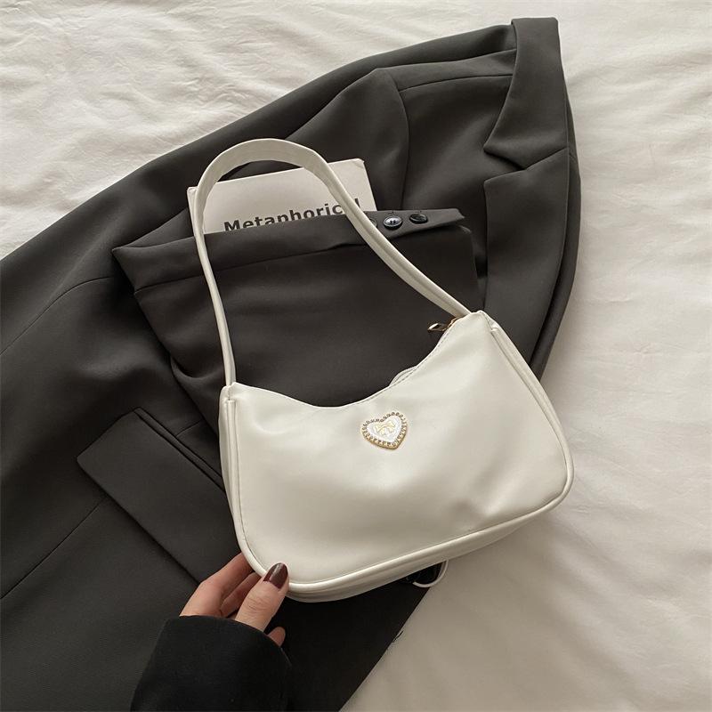 Fashion underarm bag 2025 new summer high-value peach heart shoulder bag trendy foreign commuter shoulder bag