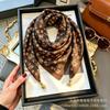 Xiaoxiangfeng new foreign air magnetic buckle scarf high-end triangular scarf versatile neck protection scarf printed windproof square scarf