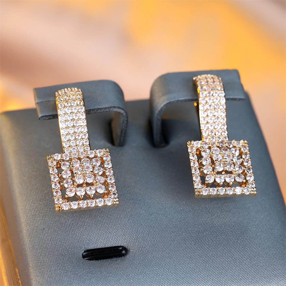 Hollow Crystal White Zircon Full Stone Hoop Earrings For Women Vintage Gold Color  Ear Buckle Wedding Jewelry Party Gifts