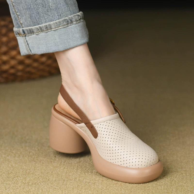 Ladies' Niche Retro Thick Soled Open Toed Sandals for Summer Wear, New Hollow Out Casual Flat Roman Shoes for Women