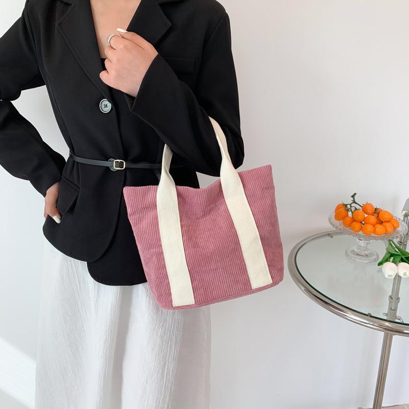Trendy Summer Tote Bag For Women Featuring Unique Design And Spacious Interior