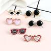 Summer Beach Sunglasses Brooch Fashion Personality Enamel Pins for Vacation Girl Women Backpack Hat Lapel Pin Jewelry Decoration